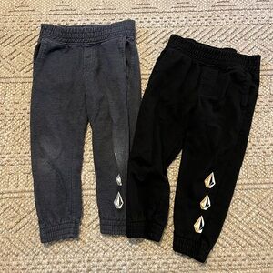 2 pr volcom sweatpants